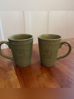 2 Sorrento Signature Housewares Oregano Green Tall Coffee Mugs Cups Stoneware